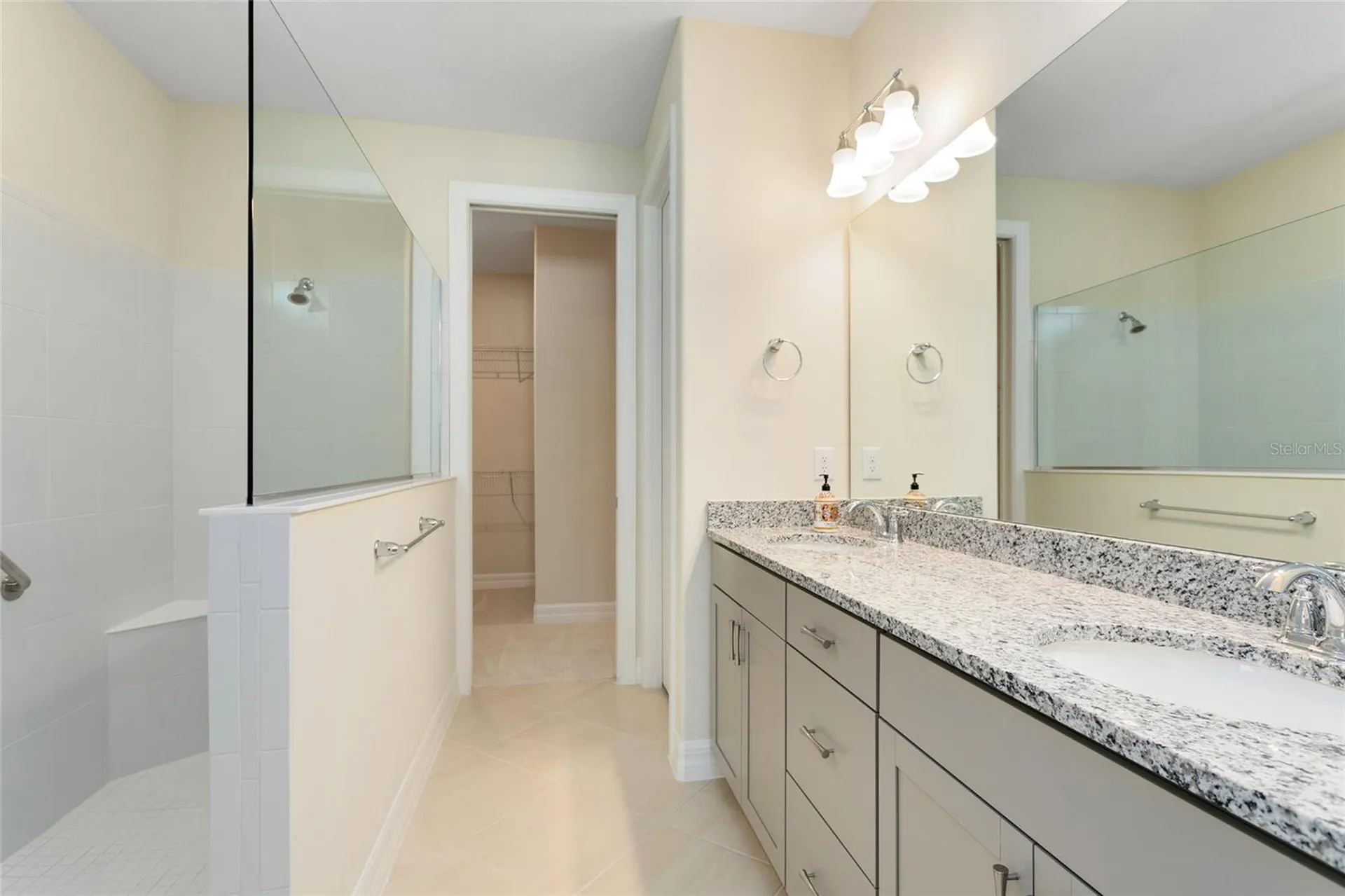 9212 Hanging Vine Court Orlando FL 32836