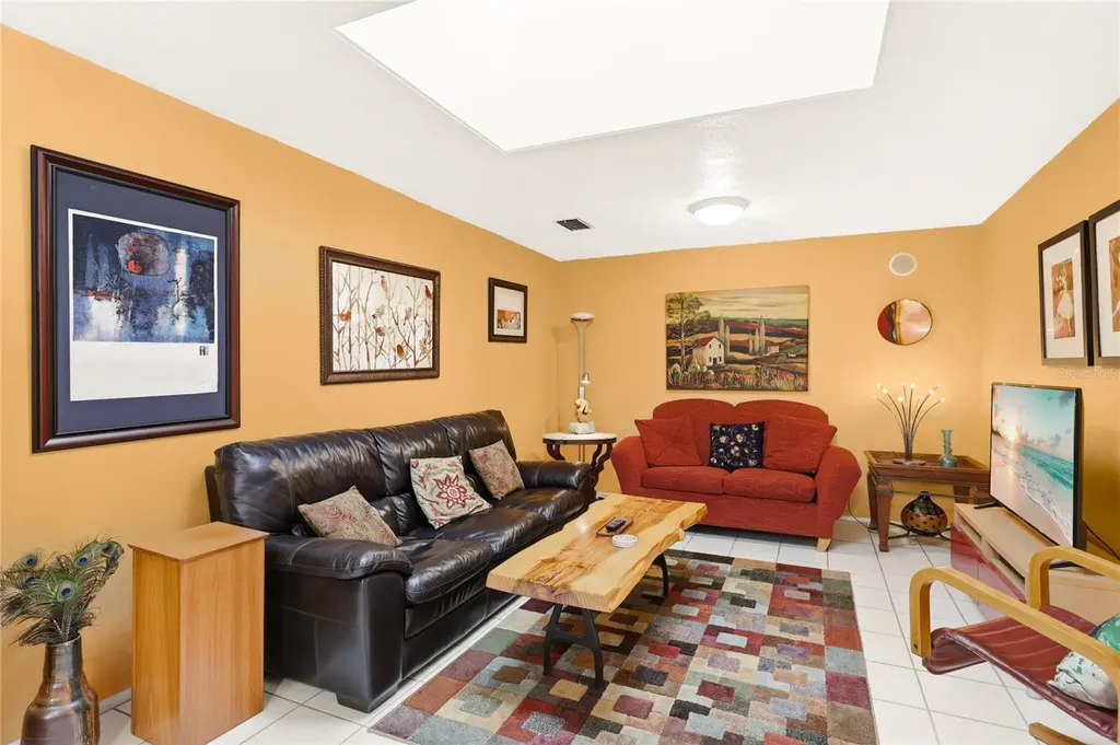906 Tropical Drive Bradenton FL 34208