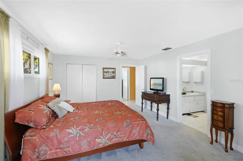 906 Tropical Drive Bradenton FL 34208