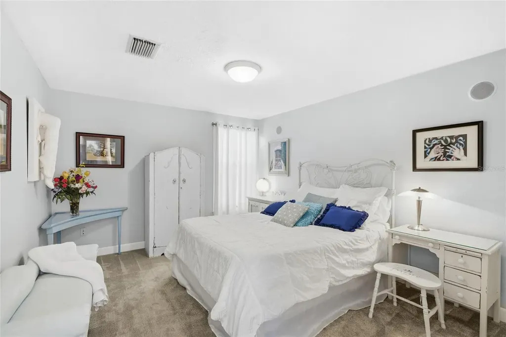 906 Tropical Drive Bradenton FL 34208