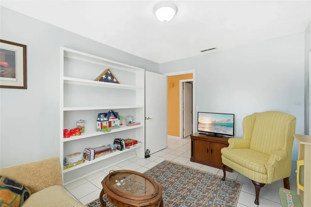 906 Tropical Drive Bradenton FL 34208