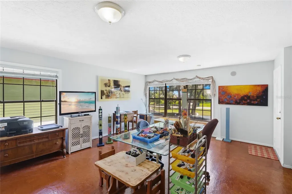 906 Tropical Drive Bradenton FL 34208