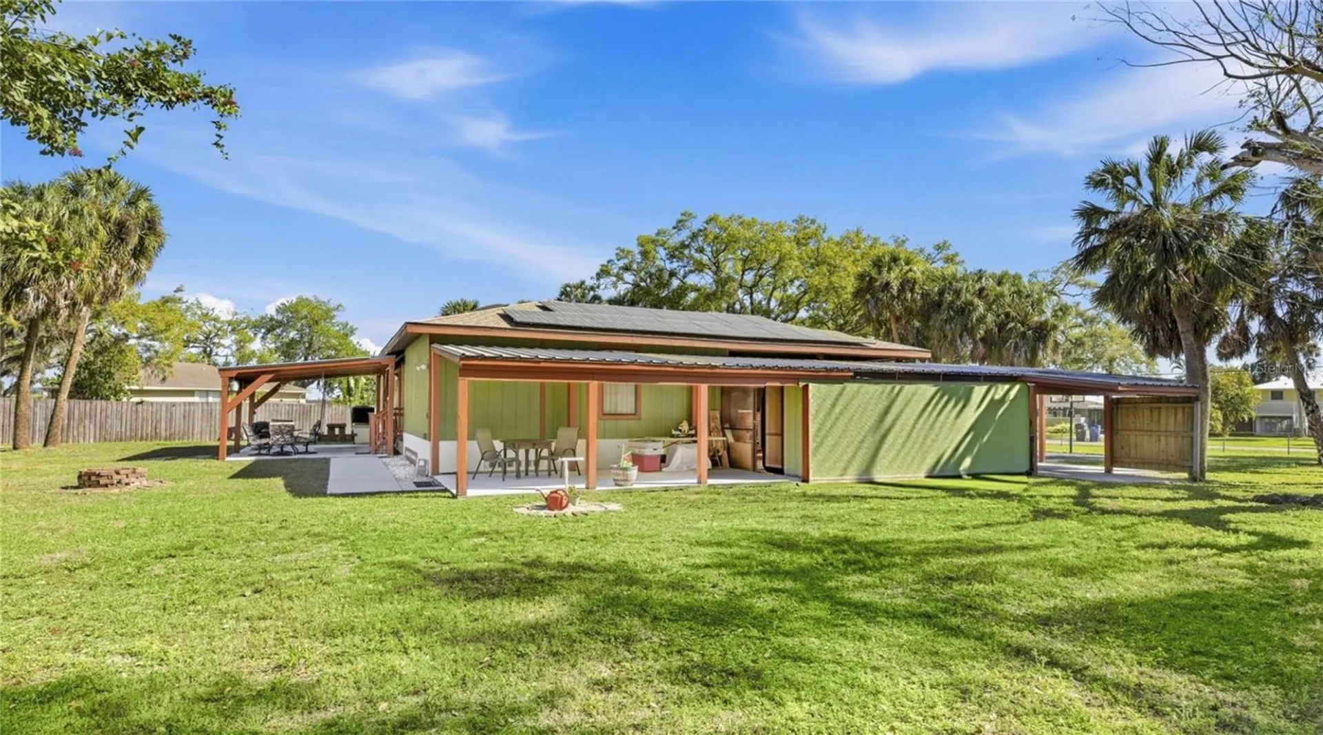 906 Tropical Drive Bradenton FL 34208