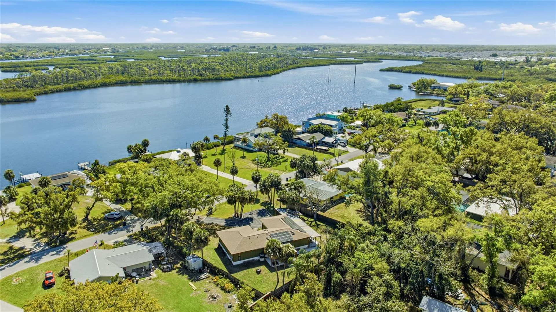 906 Tropical Drive Bradenton FL 34208