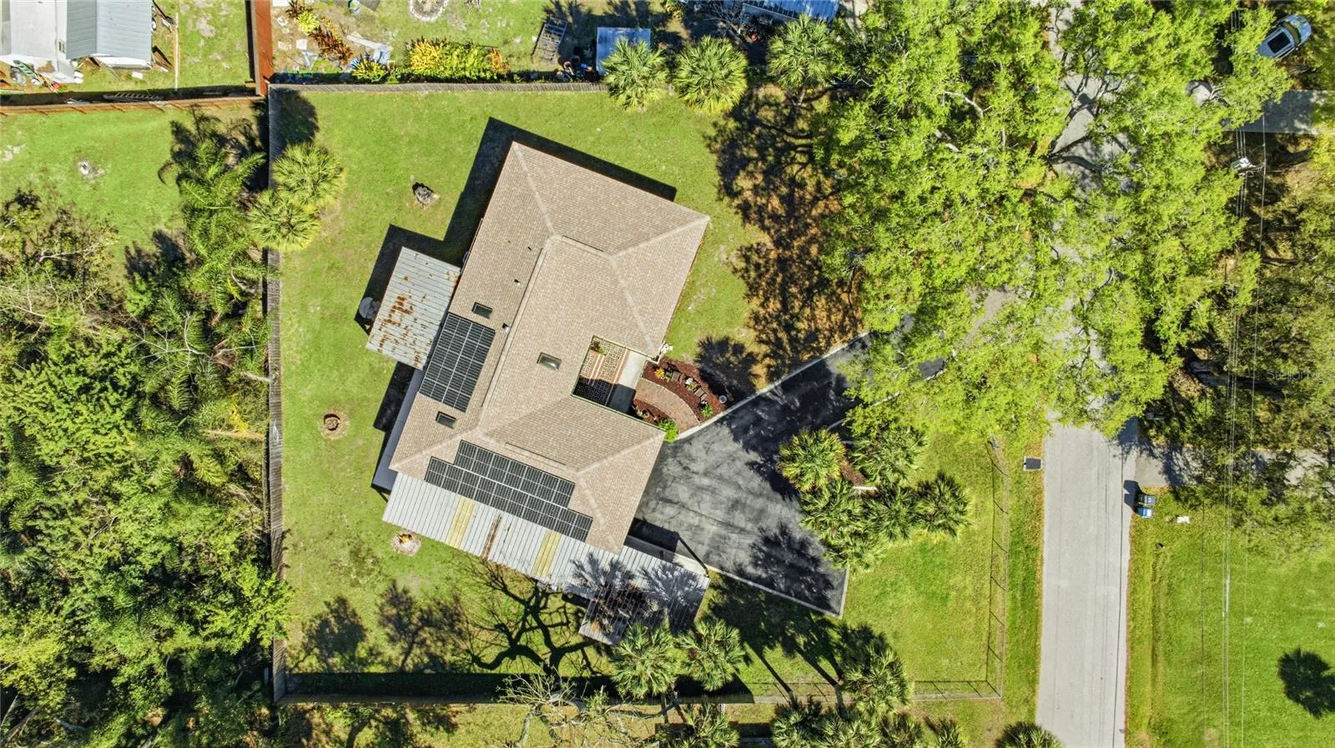 906 Tropical Drive Bradenton FL 34208
