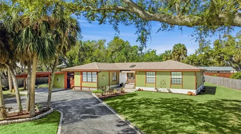 906 Tropical Drive Bradenton FL 34208