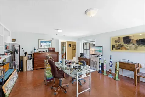 906 Tropical Drive Bradenton FL 34208