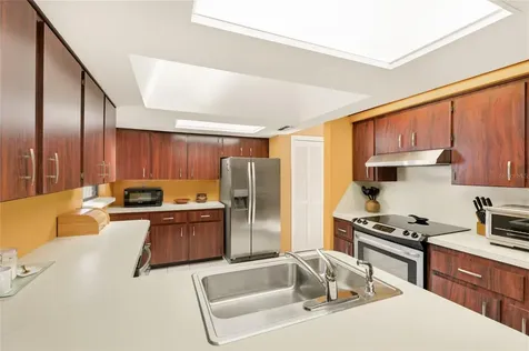 906 Tropical Drive Bradenton FL 34208