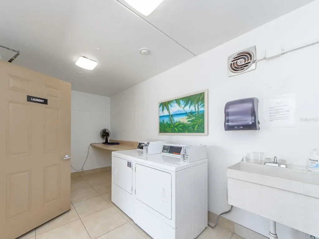 105 Island Way Clearwater FL 33767