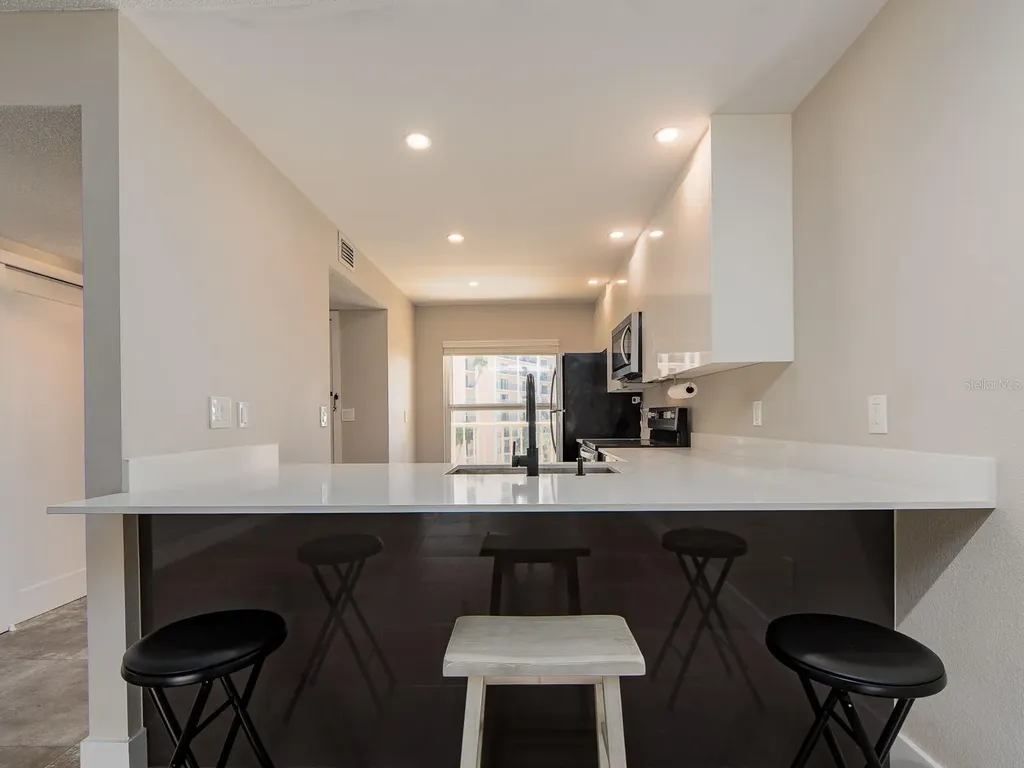 105 Island Way Clearwater FL 33767