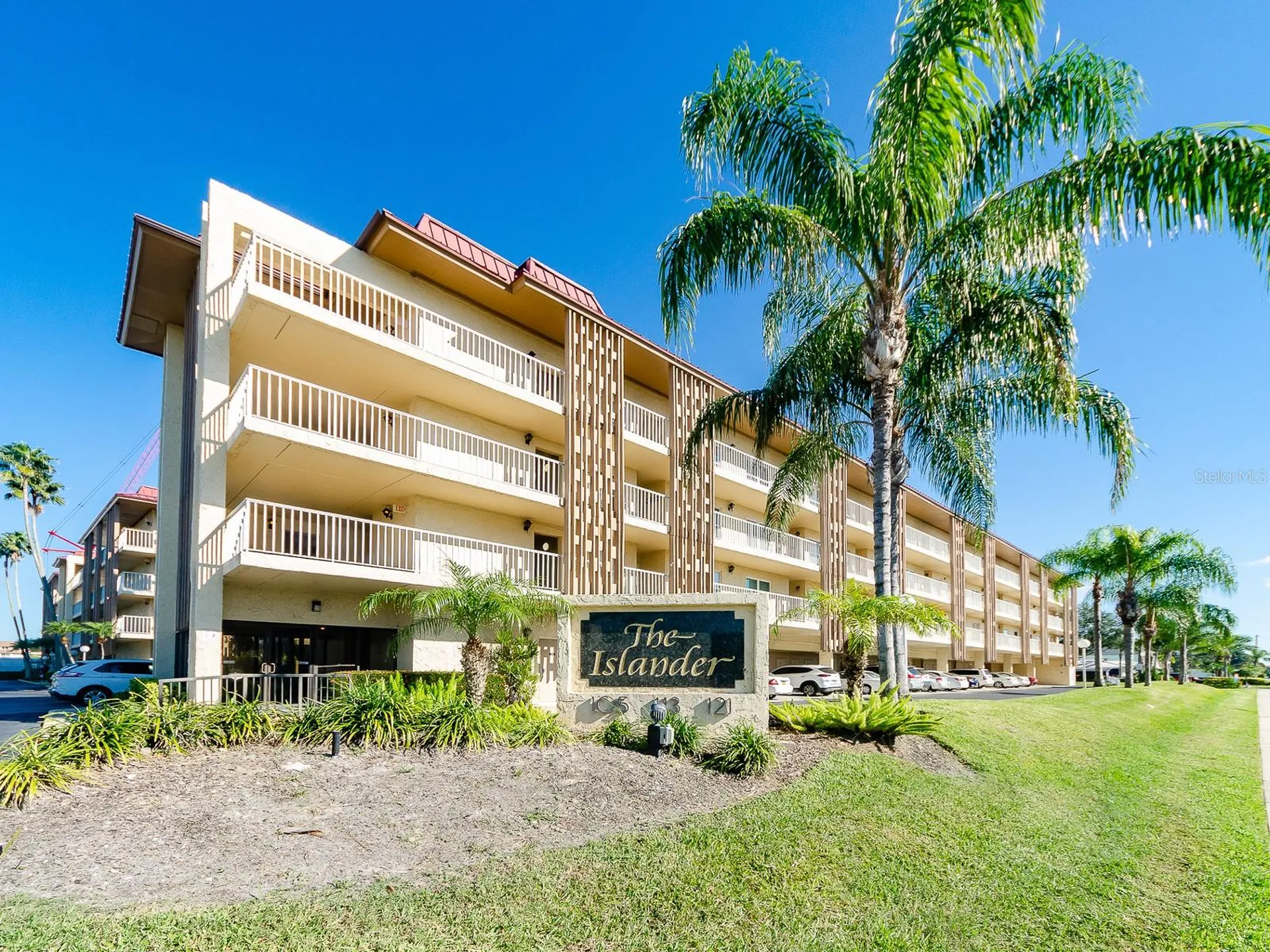 105 Island Way Clearwater FL 33767