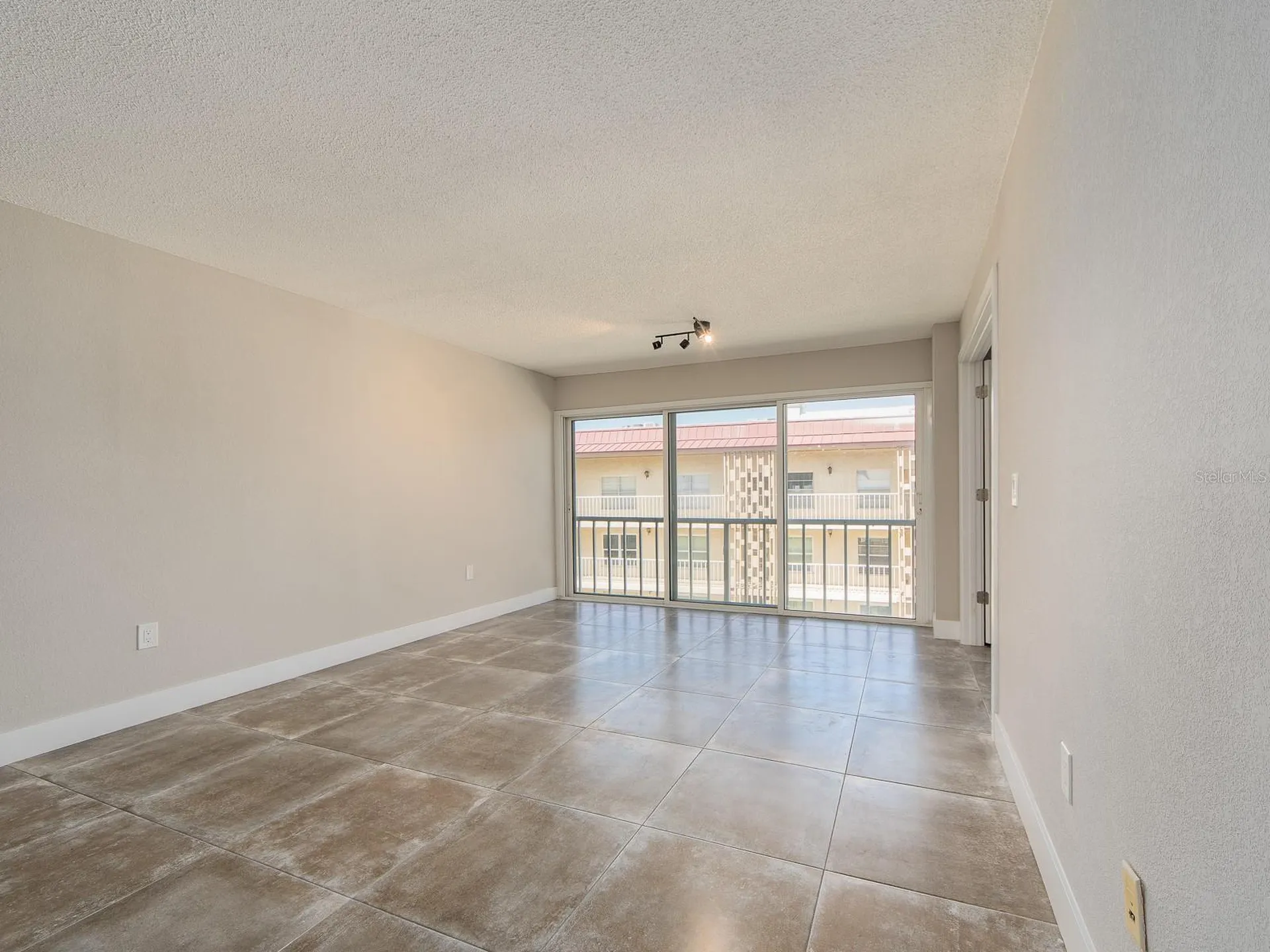 105 Island Way Clearwater FL 33767