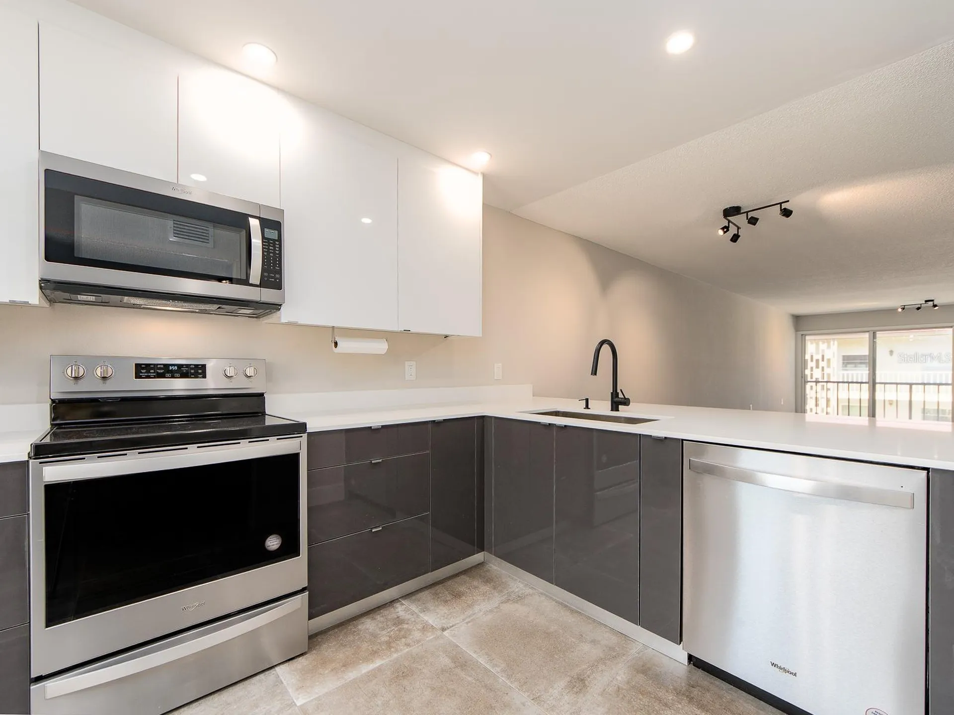 105 Island Way Clearwater FL 33767