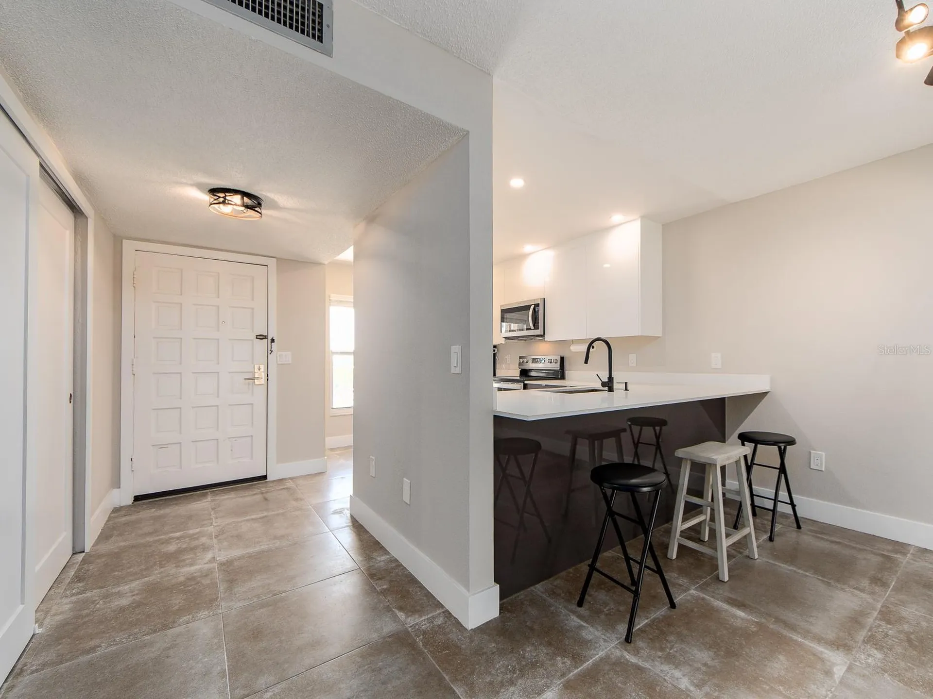 105 Island Way Clearwater FL 33767