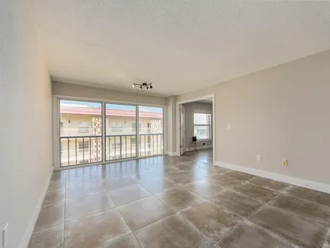 105 Island Way Clearwater FL 33767