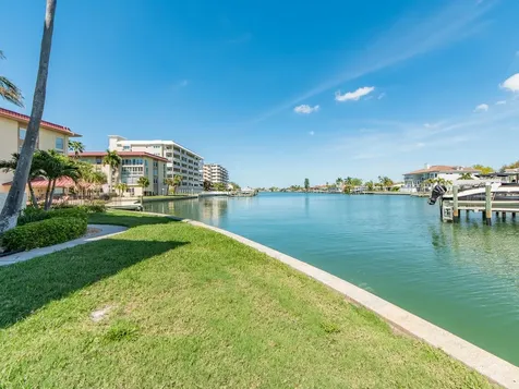 105 Island Way Clearwater FL 33767