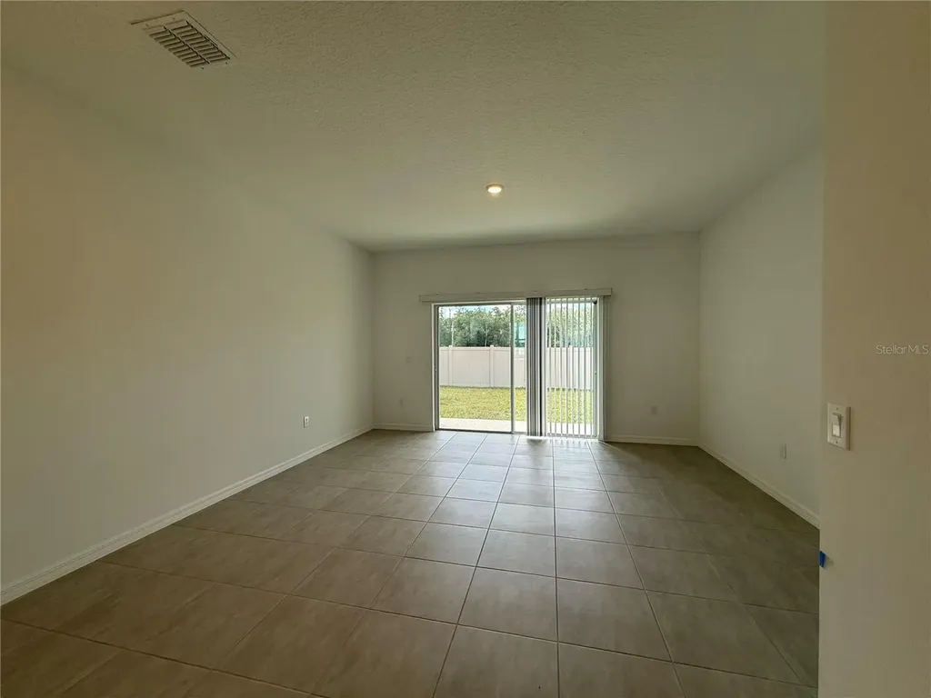 3009 Skyline Loop Kissimmee FL 34758