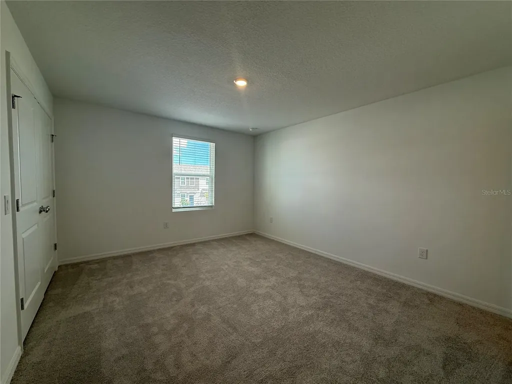 3009 Skyline Loop Kissimmee FL 34758