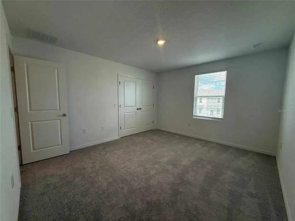 3009 Skyline Loop Kissimmee FL 34758