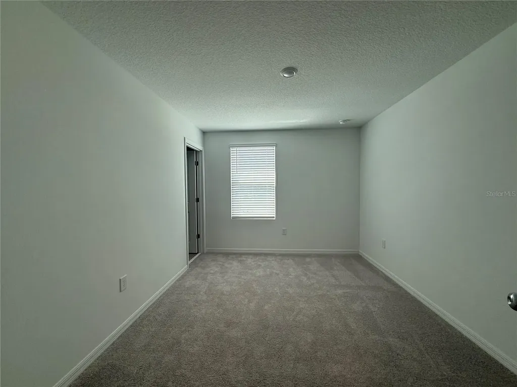 3009 Skyline Loop Kissimmee FL 34758