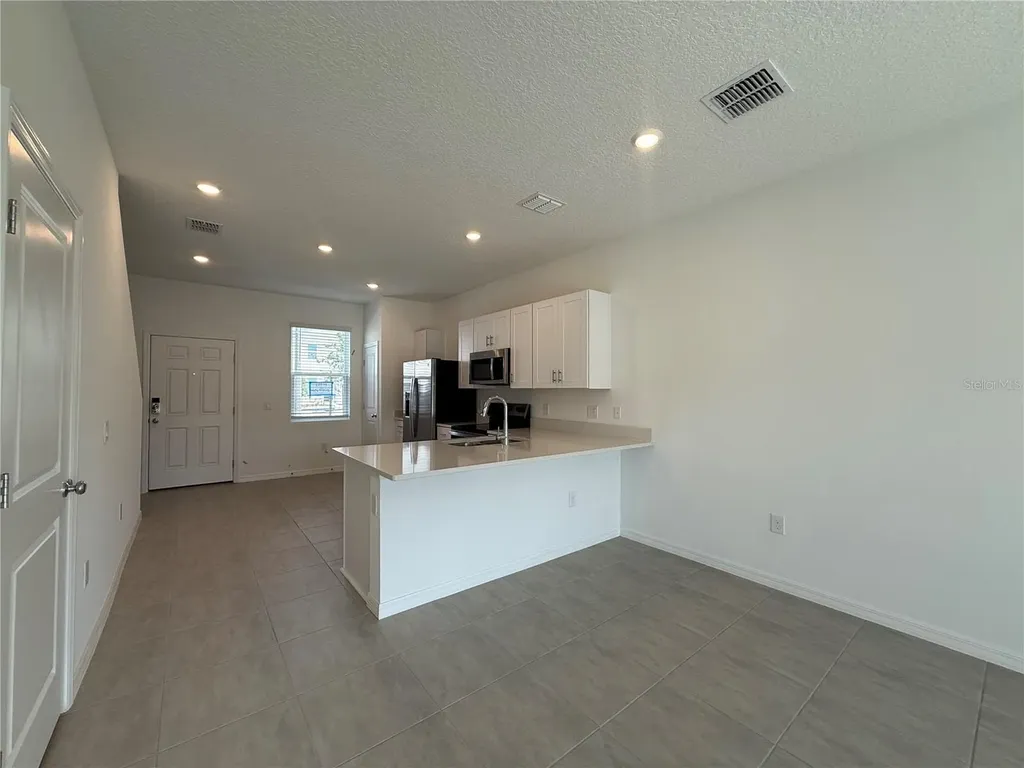 3009 Skyline Loop Kissimmee FL 34758
