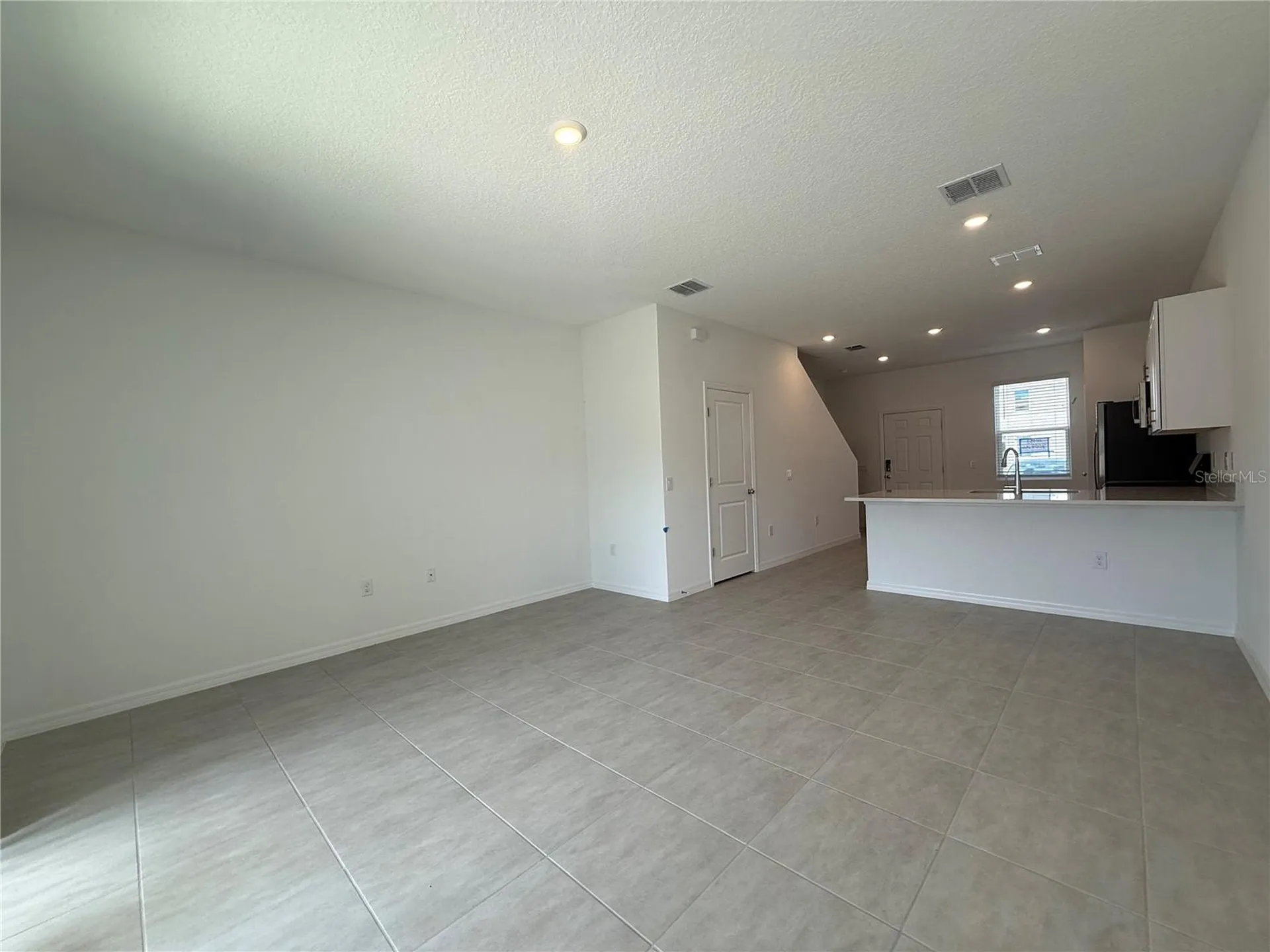 3009 Skyline Loop Kissimmee FL 34758