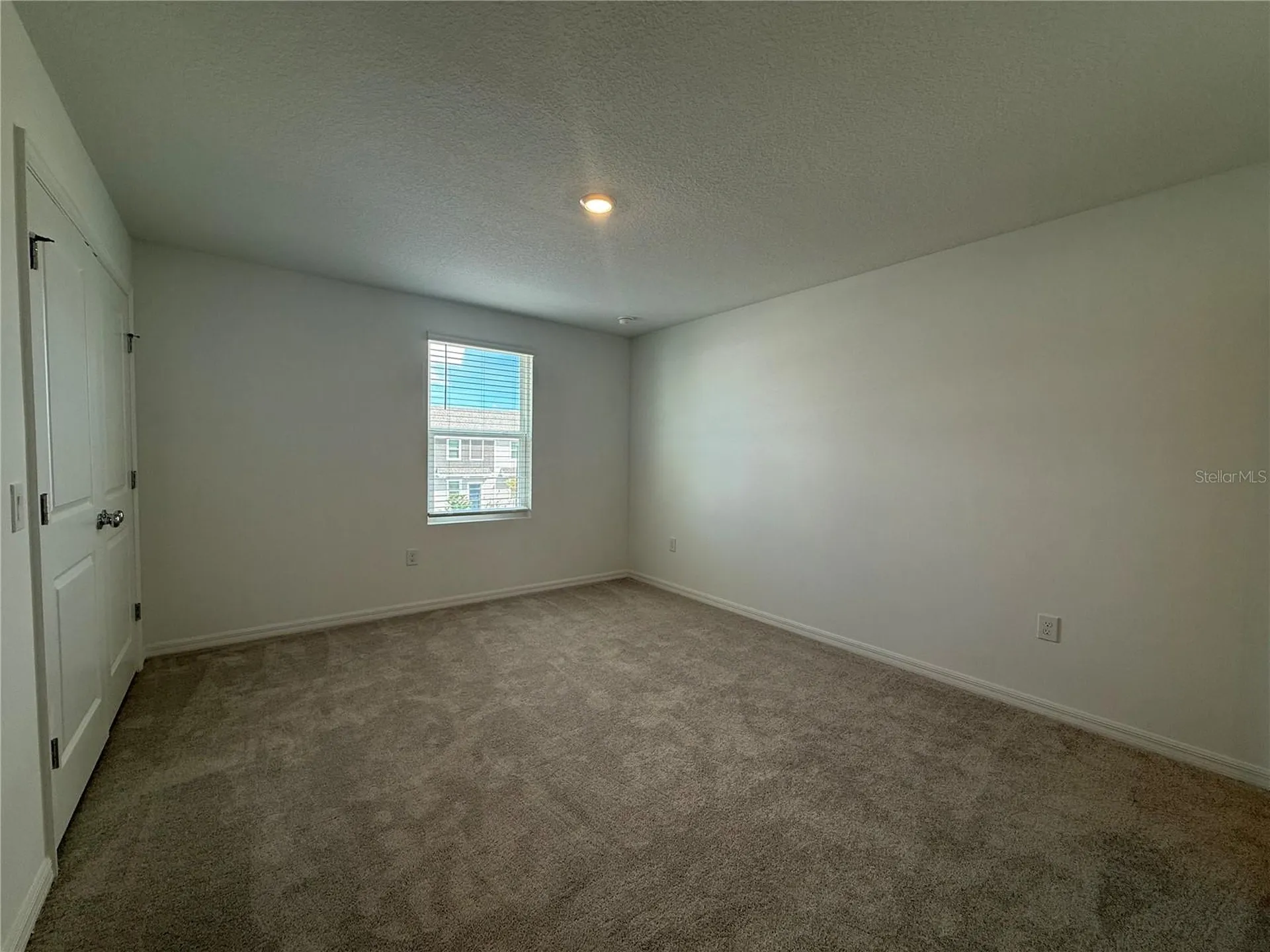 3009 Skyline Loop Kissimmee FL 34758