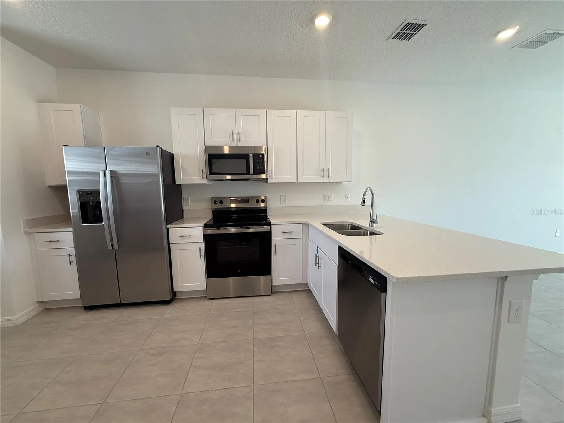 3009 Skyline Loop Kissimmee FL 34758