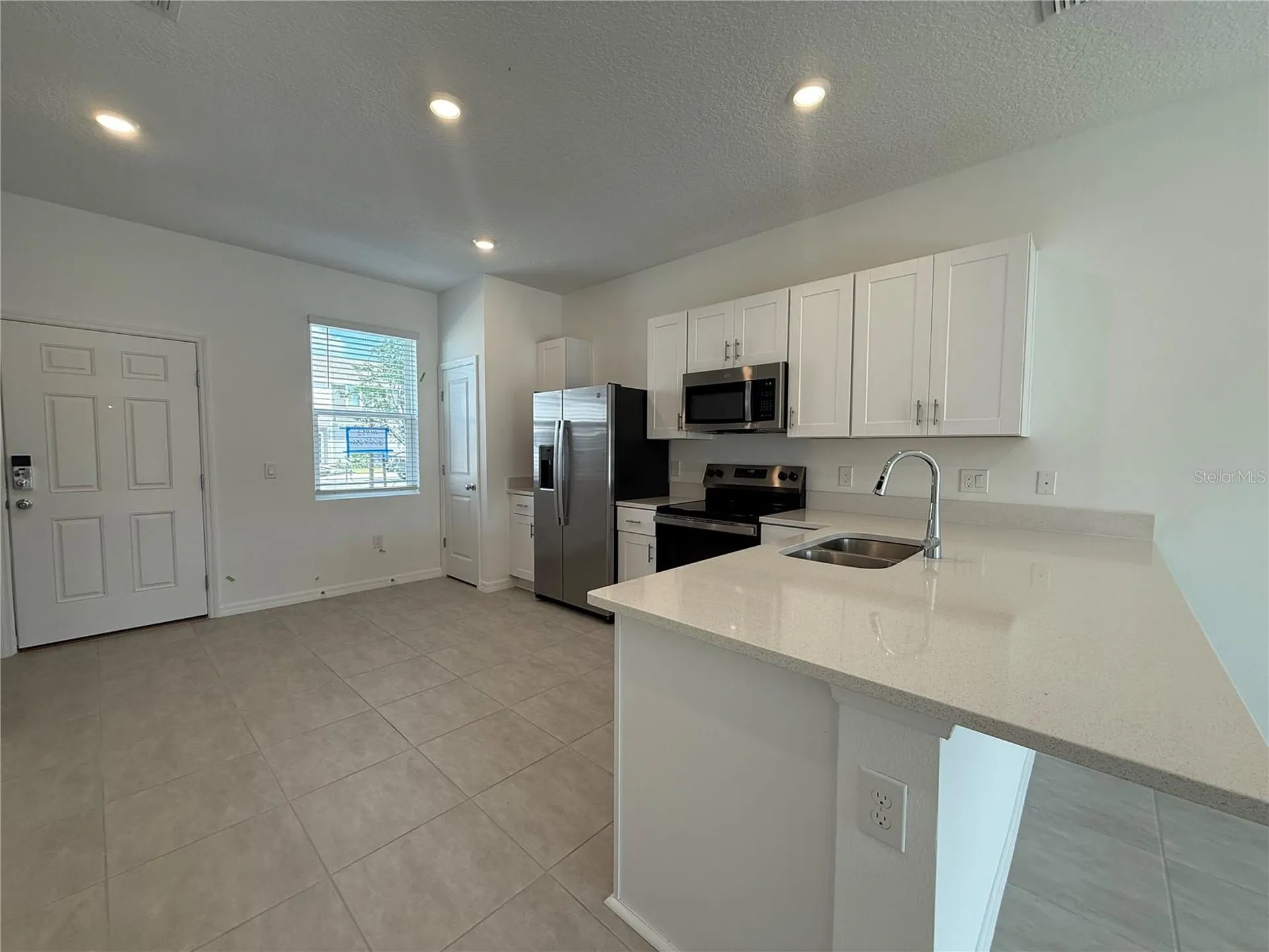 3009 Skyline Loop Kissimmee FL 34758