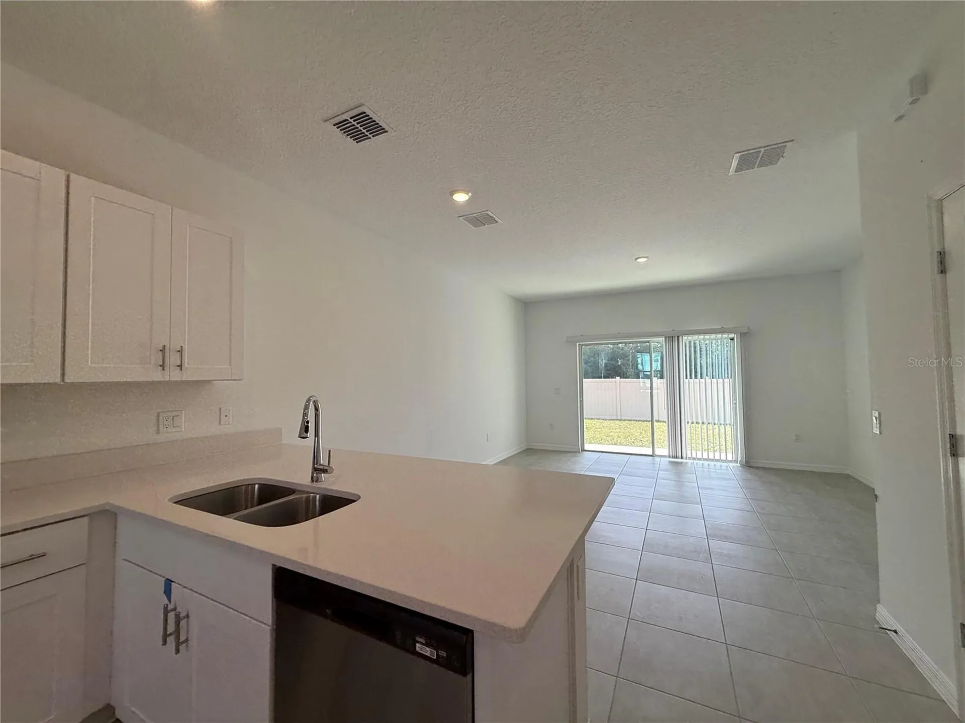 3009 Skyline Loop Kissimmee FL 34758