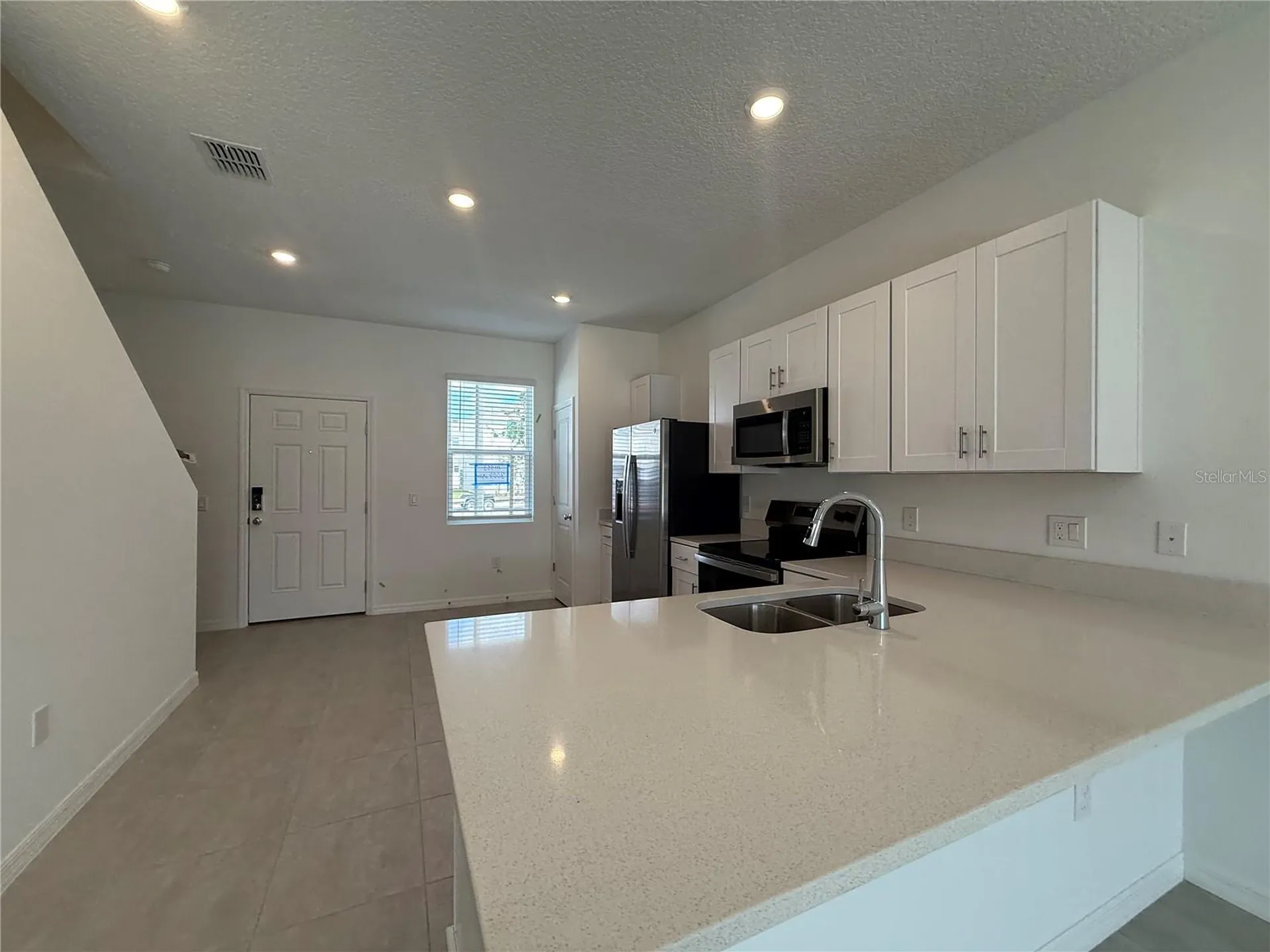 3009 Skyline Loop Kissimmee FL 34758