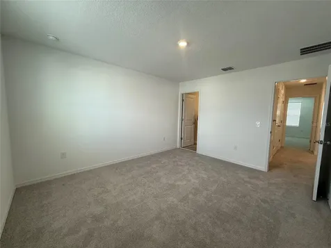 3009 Skyline Loop Kissimmee FL 34758