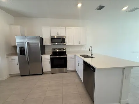 3009 Skyline Loop Kissimmee FL 34758