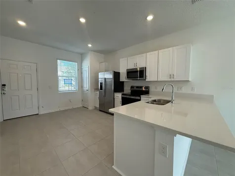3009 Skyline Loop Kissimmee FL 34758