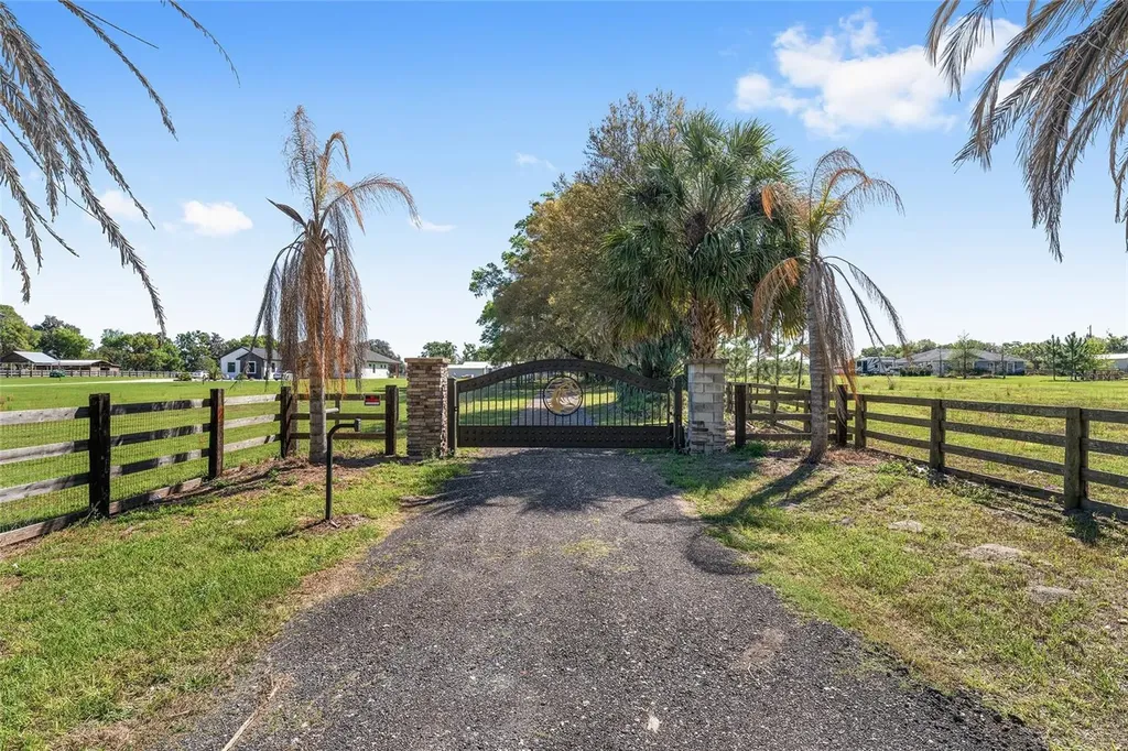 13869 S Highway 475 Summerfield FL 34491