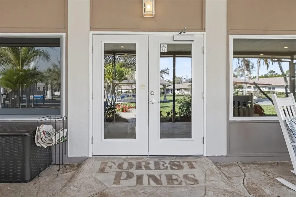 1327 Glendale Circle W Sarasota FL 34232