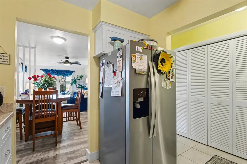 1327 Glendale Circle W Sarasota FL 34232