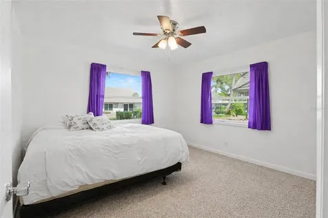 1327 Glendale Circle W Sarasota FL 34232