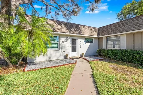 1327 Glendale Circle W Sarasota FL 34232