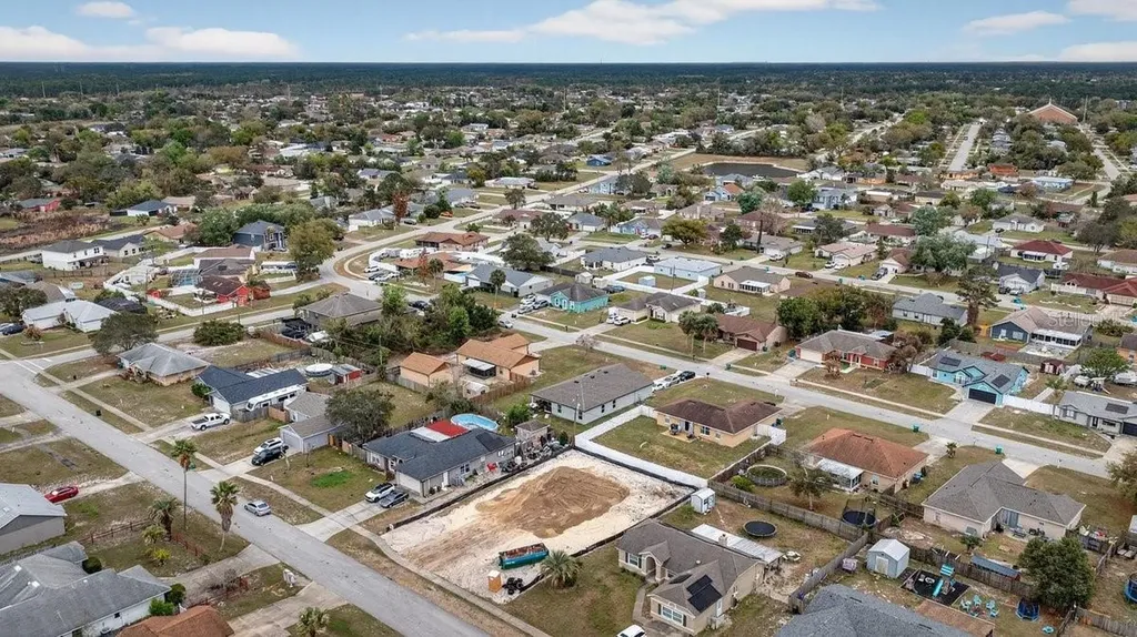 2833 Corrigan Drive Deltona FL 32738