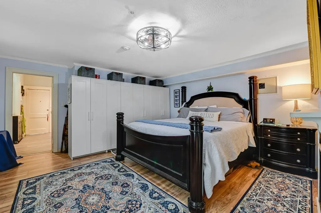 347 E 3rd Avenue Mount Dora FL 32757