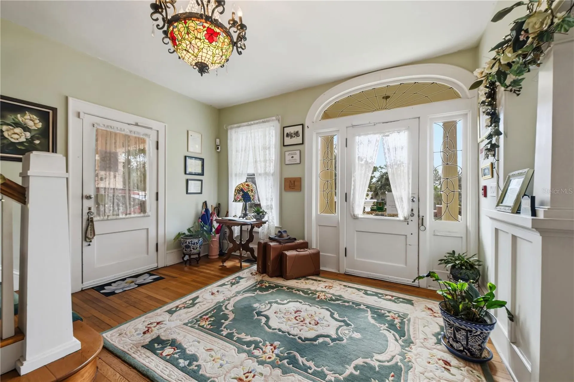 347 E 3rd Avenue Mount Dora FL 32757