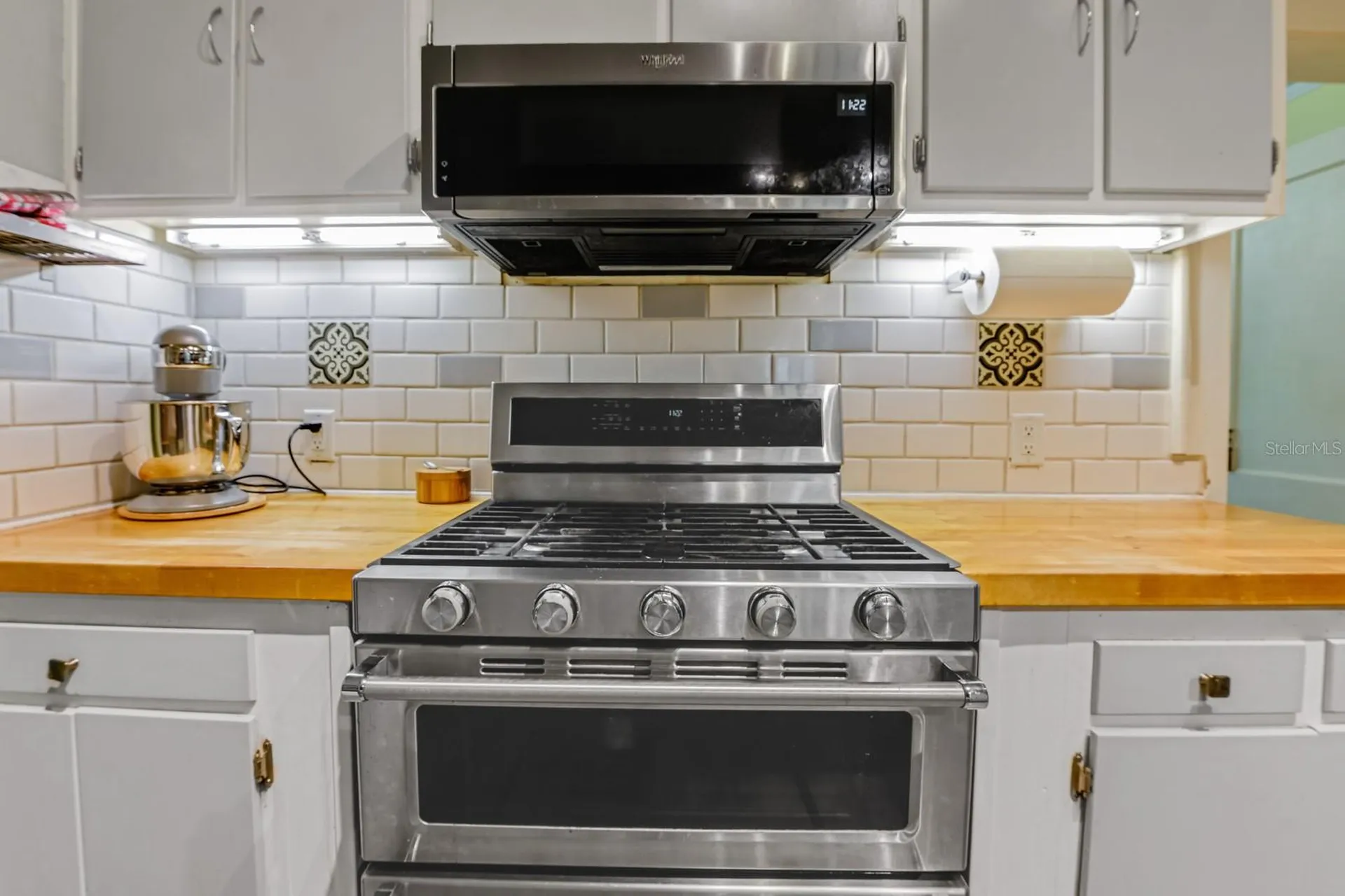 347 E 3rd Avenue Mount Dora FL 32757
