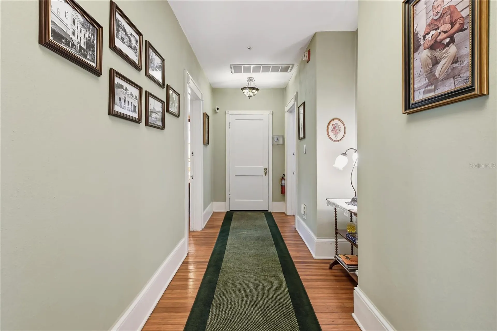 347 E 3rd Avenue Mount Dora FL 32757