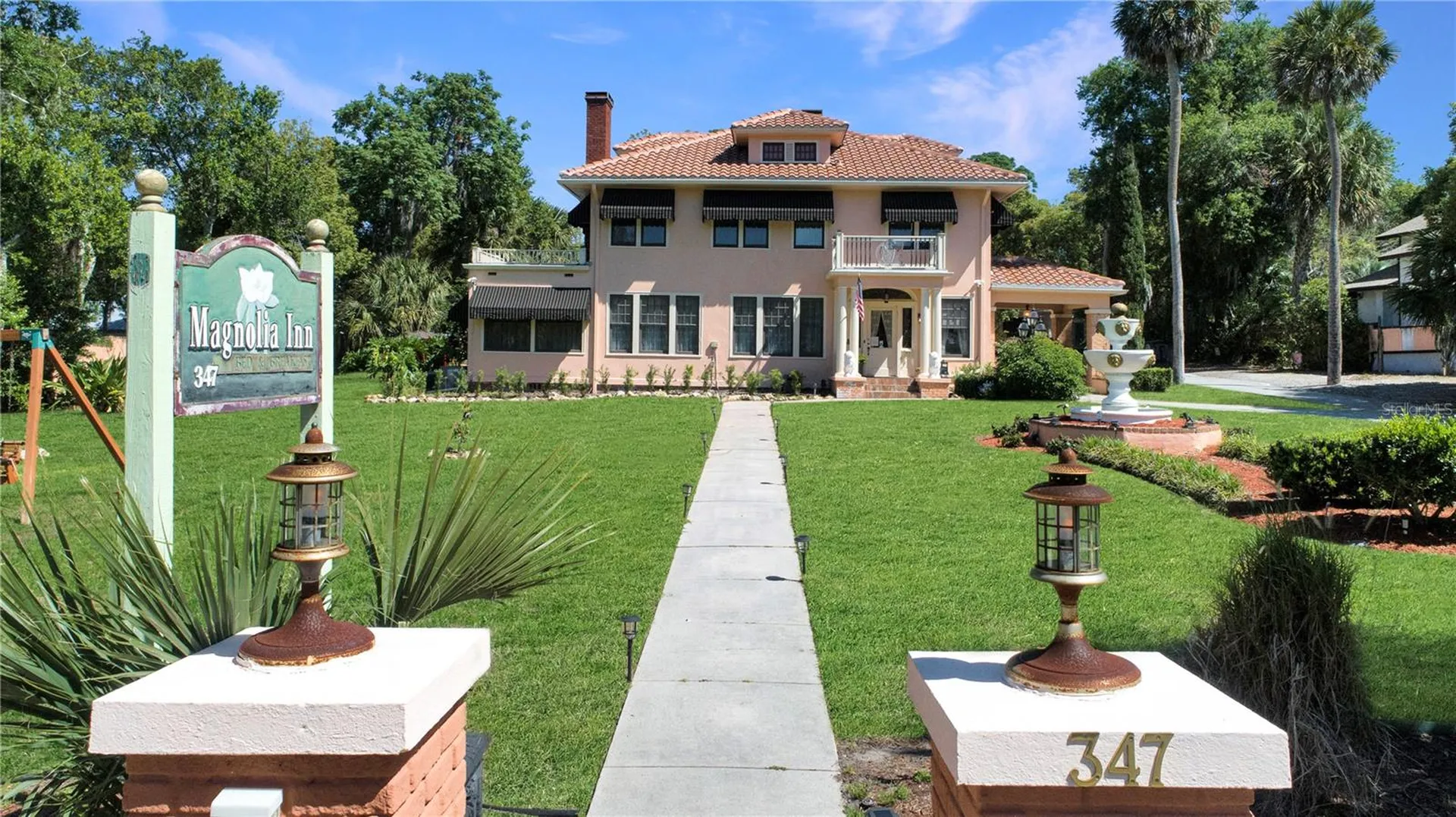 347 E 3rd Avenue Mount Dora FL 32757