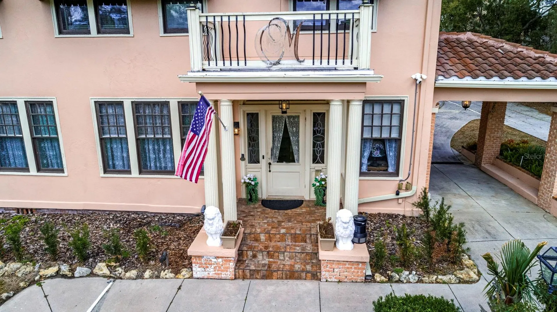 347 E 3rd Avenue Mount Dora FL 32757