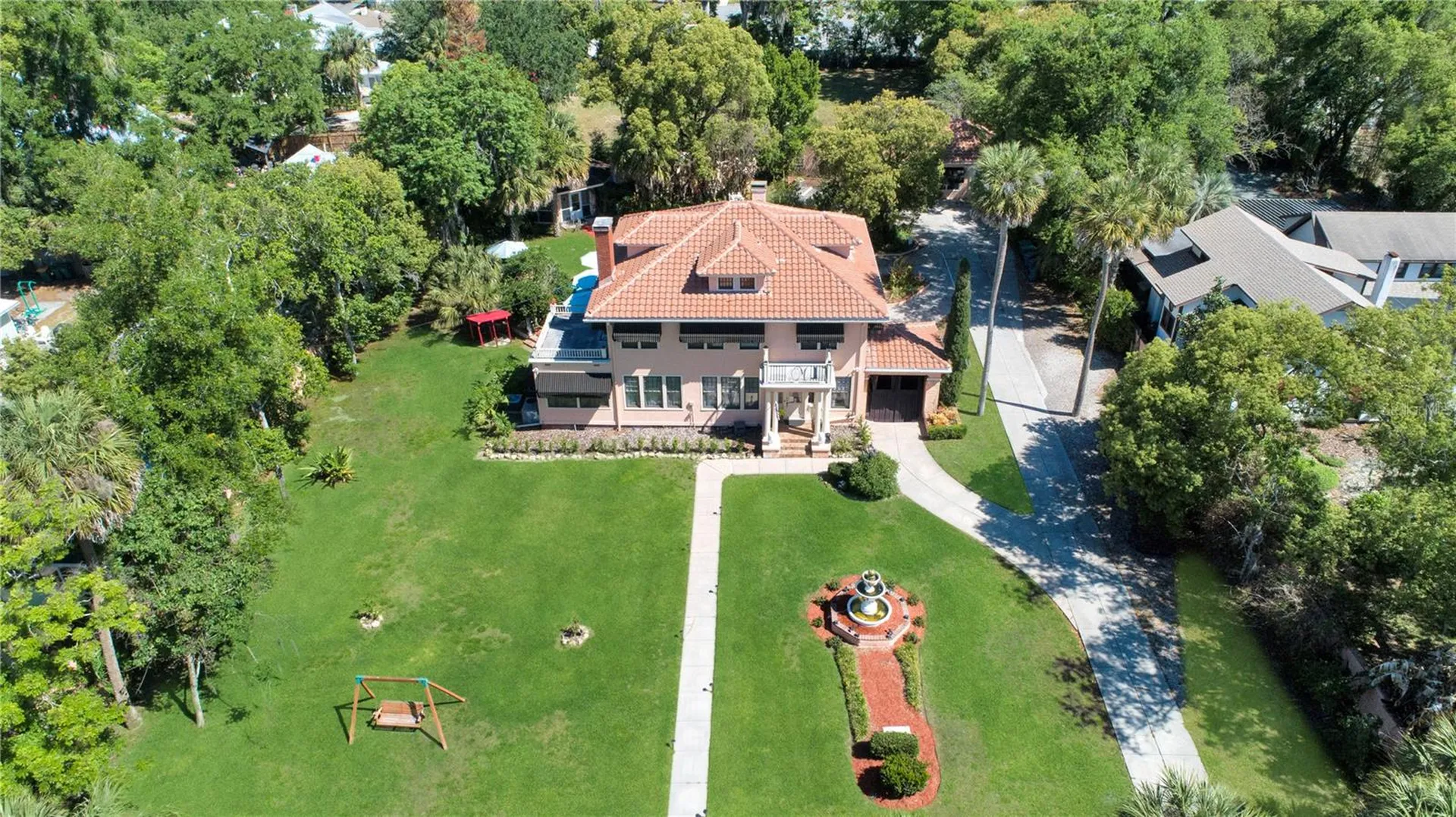 347 E 3rd Avenue Mount Dora FL 32757