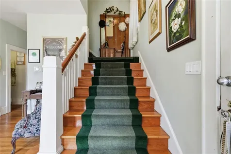 347 E 3rd Avenue Mount Dora FL 32757