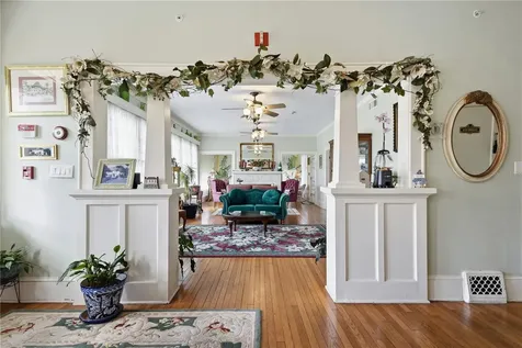 347 E 3rd Avenue Mount Dora FL 32757