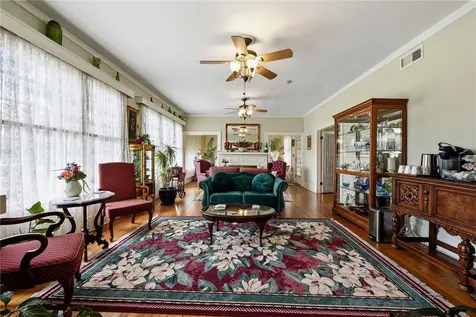 347 E 3rd Avenue Mount Dora FL 32757